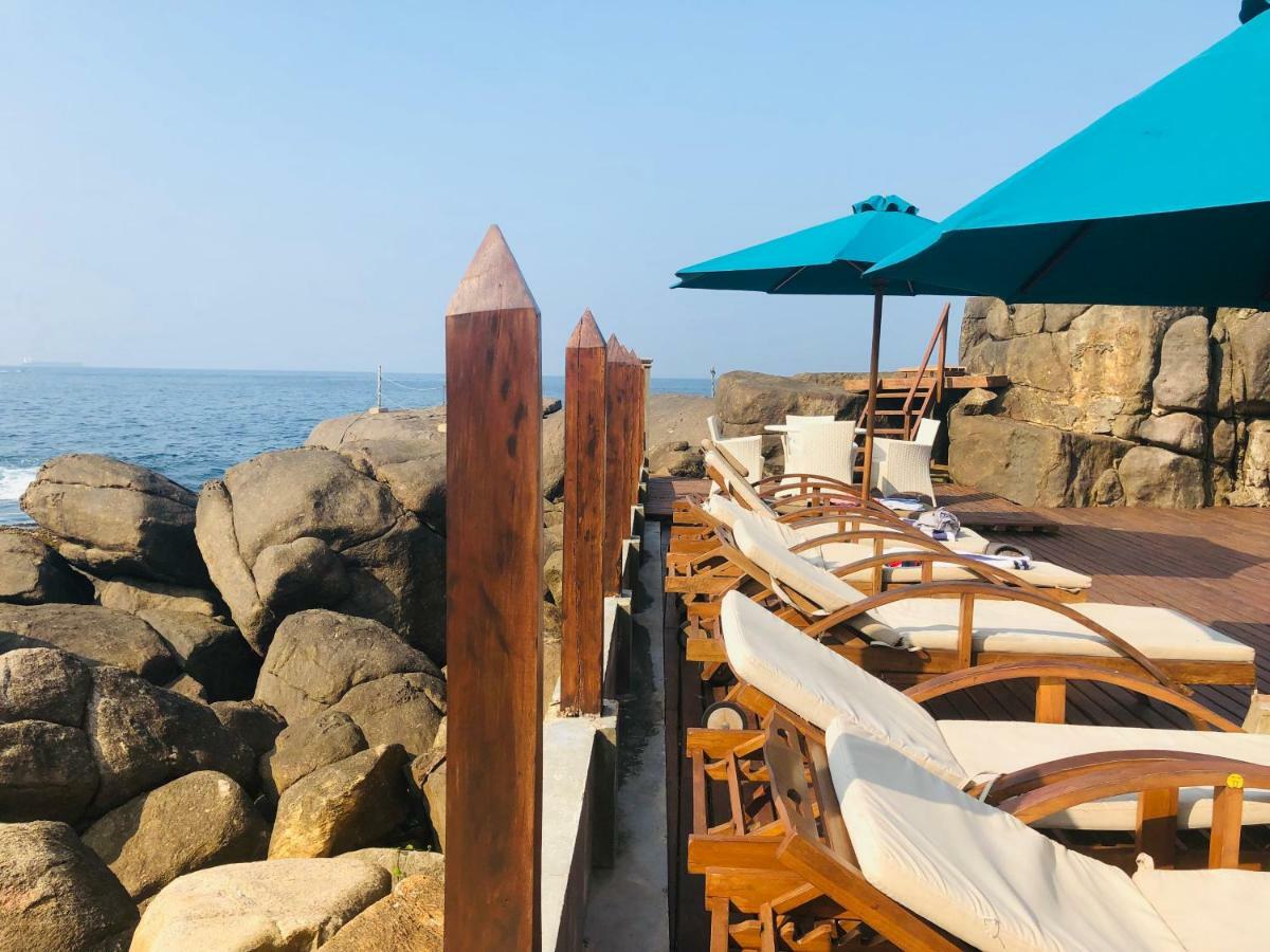 Thaproban Pavilion Resort And Spa Унаватуна Екстериор снимка